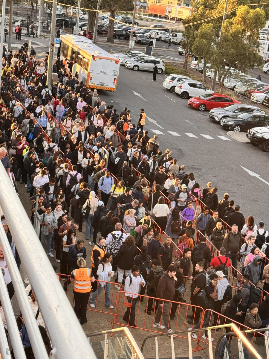 ArchWithSubbu's tweet photo. @metrotrains This is ridiculous. Can’t get to the city with this much of crowd and one bus at a time. Also, can’t get back to Pakenham as well since there are no trains from Dandenong to Pakenham for the last 30 mins. You’re doing an amazing job. https://t.co/e3N8CzI3nB