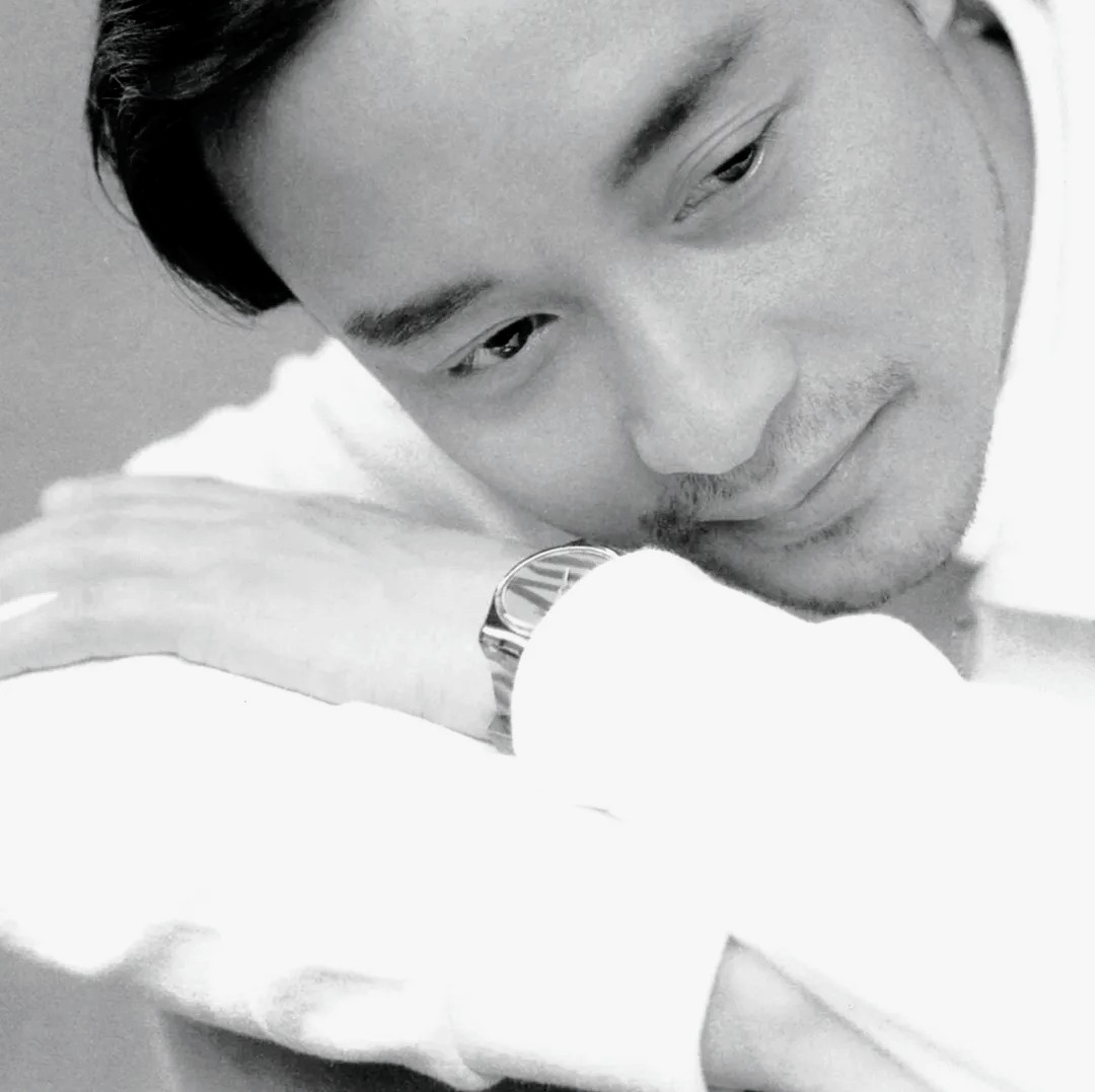 每年4月1日都會想起佢！

真係無一個男藝員有佢既味道
真正既巨星
永遠懷念Leslie哥哥

#張國榮　#LeslieCheung