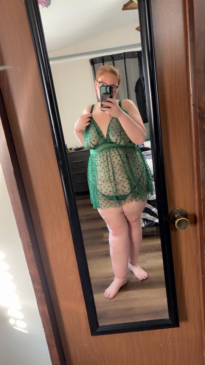 Memewiththacake's tweet photo. Cant wait for the rest of my outfits to come in!! https://t.co/Zhsk5SGgmQ