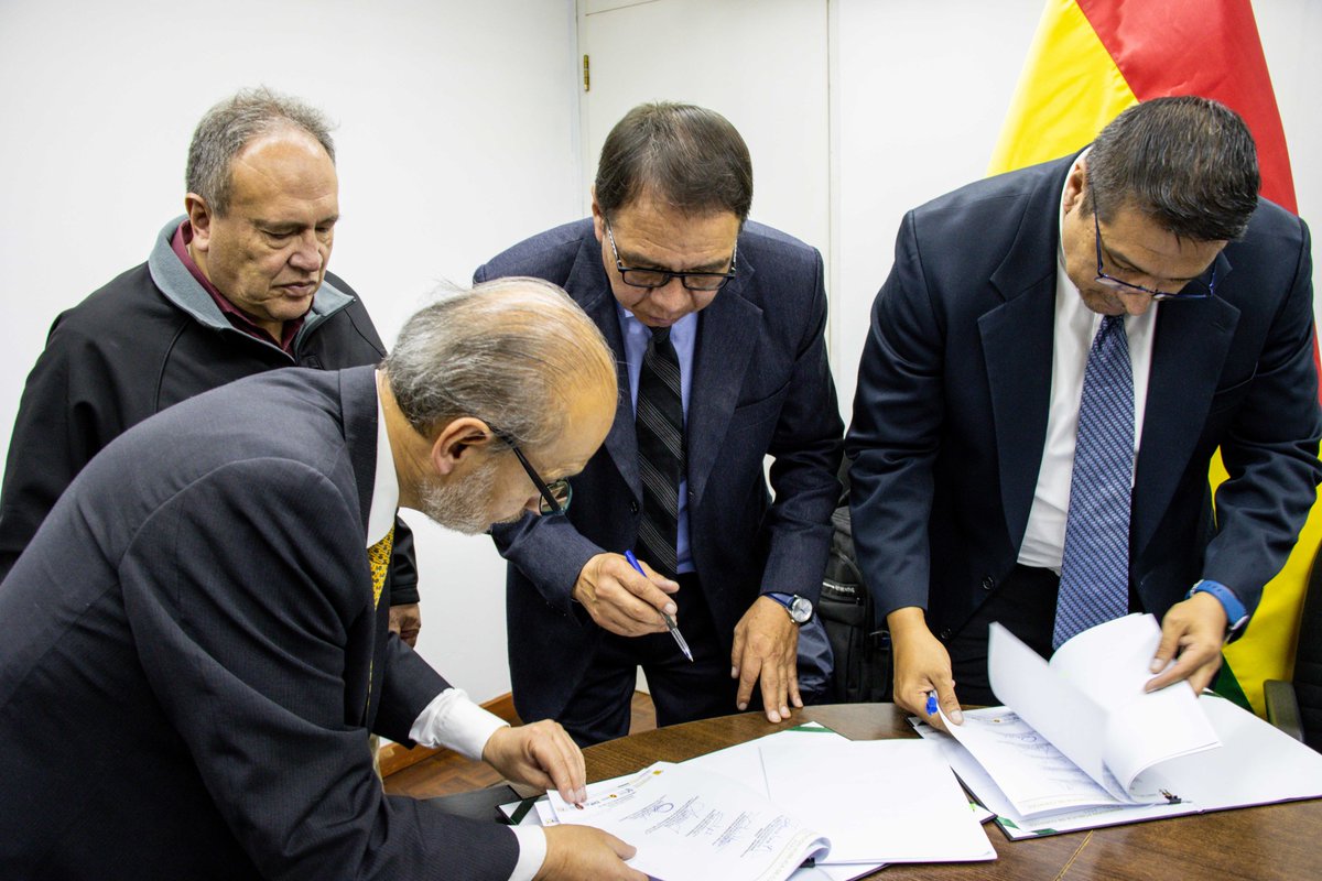 Ministerio de Minería y Metalurgia tweet media