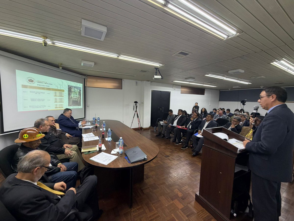 Ministerio de Minería y Metalurgia tweet media