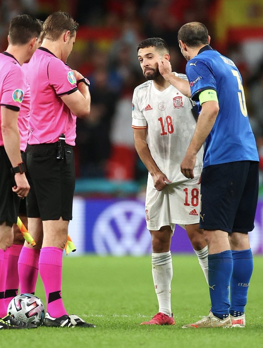 Jjuli🦅 tweet media