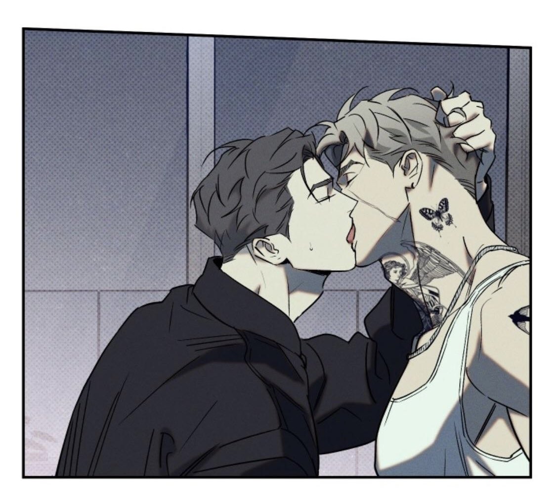 وايـت tweet media