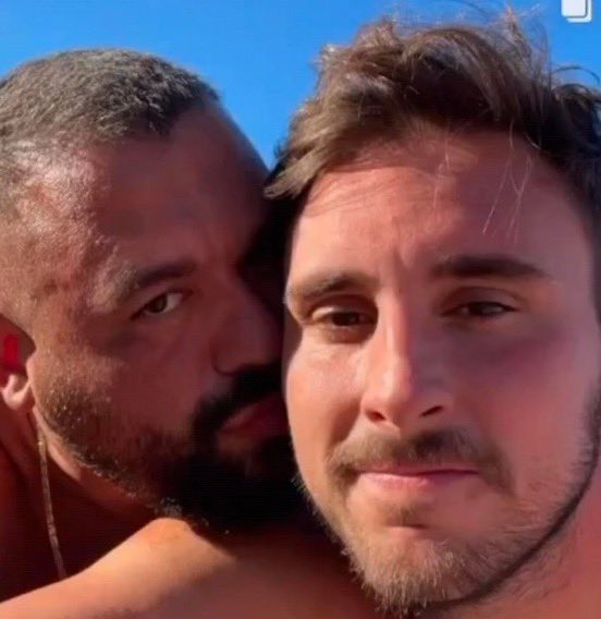 lasmierdasdejp's tweet photo. Por lo que sea, él ya no se acuerda cuando tenía un novio judío y sionista declarado. Solo utiliza las muertes como forma de hacer política https://t.co/s1nuRK15cW