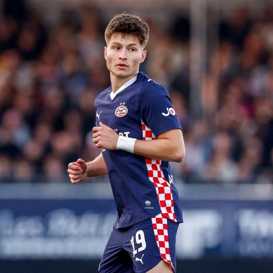 عـامـر tweet media