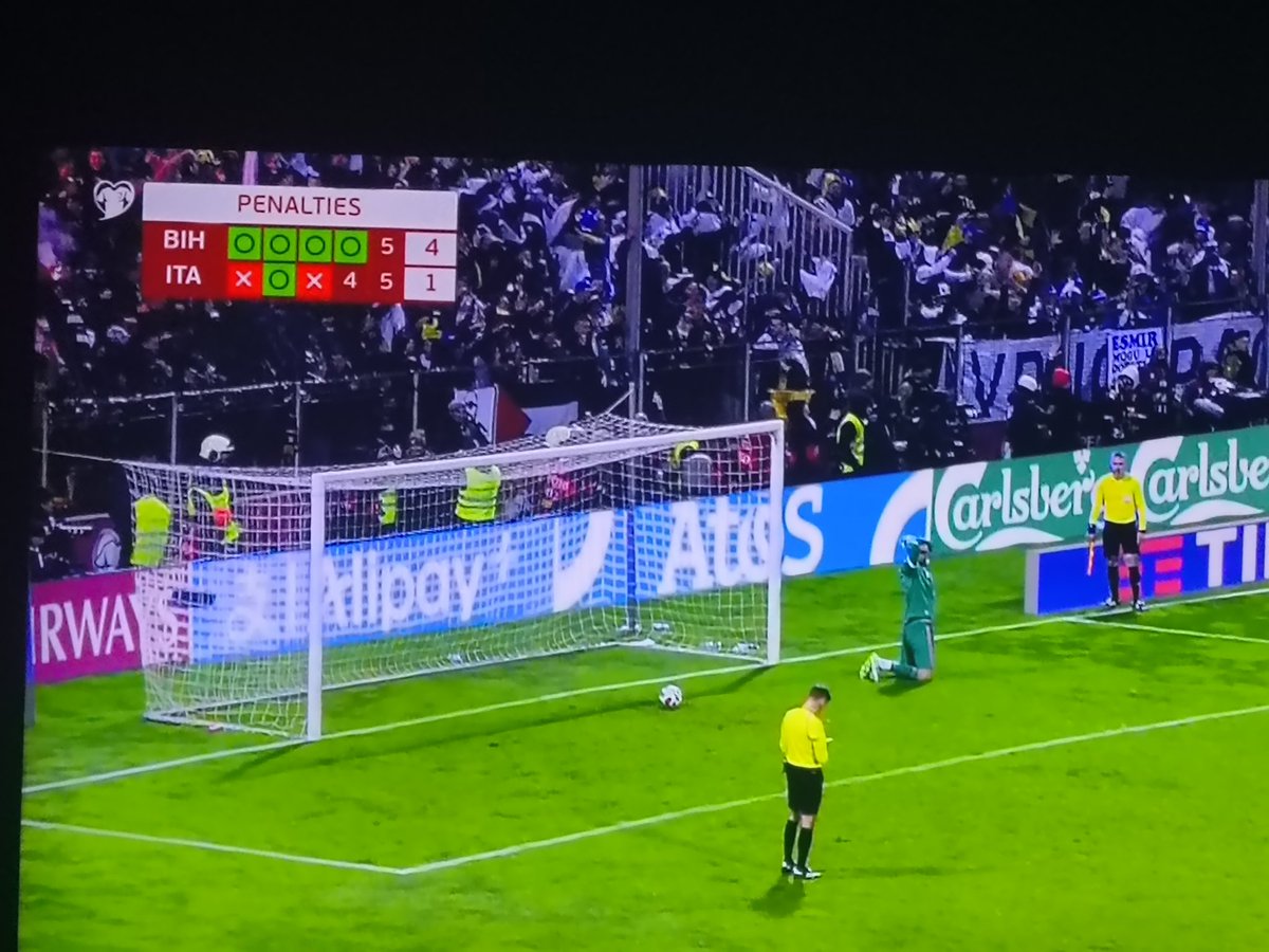 Rickmarcellitr's tweet photo. Per la terza volta consecutiva l'#Italia del calcio sarà spettatrice dei Campionati del mondo di #calcio #Fifa #fifaworldcupqualifiers #ciaoAmerica eliminati dalla #Bosnia https://t.co/4g8PZHMQQR