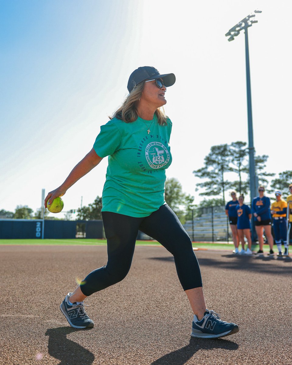 UNCW Softball tweet media