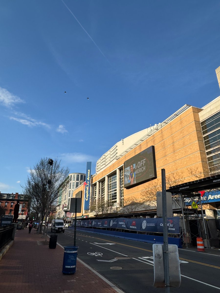 J_Eith's tweet photo. Is capital one arena storrs southsouth? @UConnMBB 3-0 here this season  @UConn6thBorough @MisterHotBalls @HurleyMania @andrewtaylor @ZachSLewis https://t.co/bEo63B5L0x