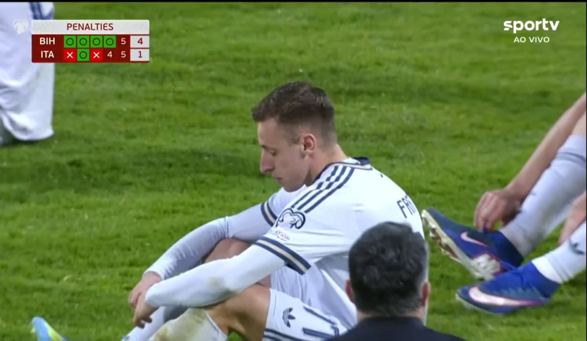 OS CARA NAO FOI PRA COPA DNV KKKKKKKKK