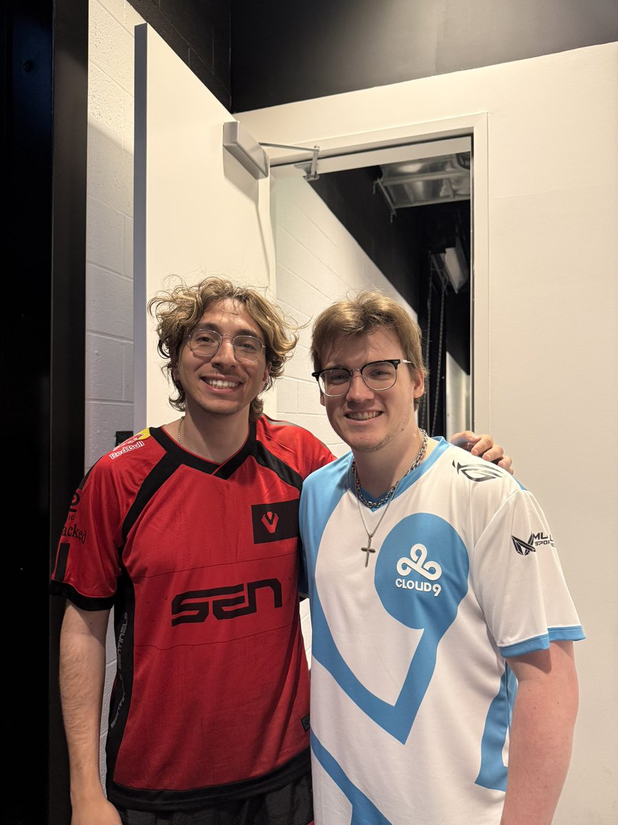 BUY C9 BUNDLE tweet media