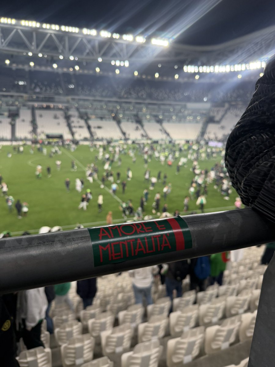 Chinwi 🥀 tweet media