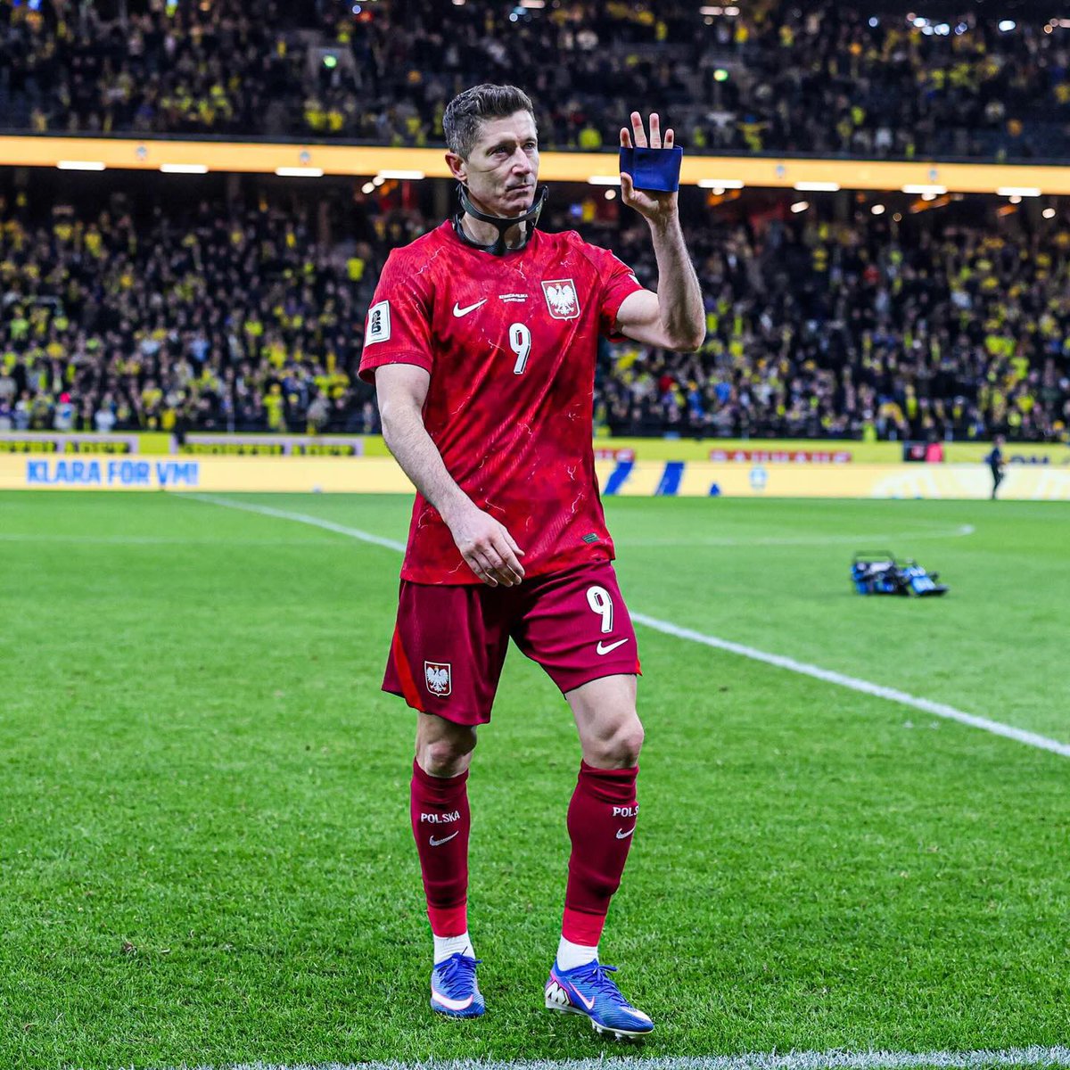 FCB World tweet media