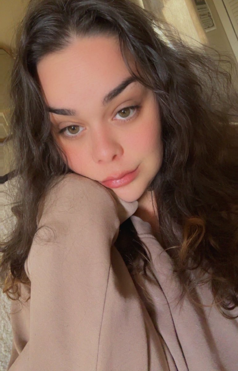 Chronikalebowski tweet media