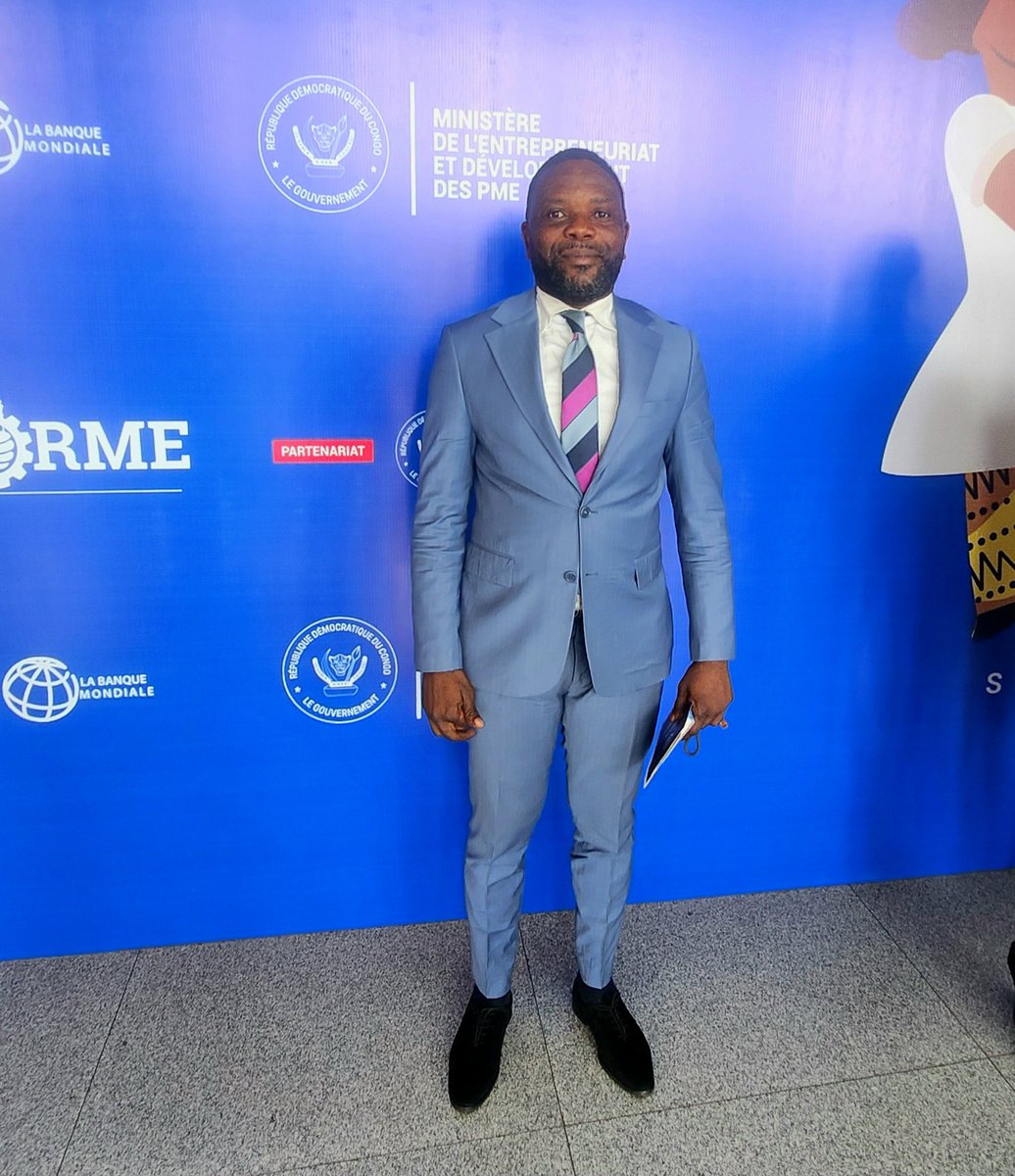 BoyomaSimama's tweet photo. Honoré de représenter l'Asbl BOYOMA SIMAMA à la Journée Nationale de la Masculinité Positive, en présence de S.E. Félix-Antoine Tshisekedi Tshilombo. 
Un moment fort pour le soutien aux femmes micro-entrepreneures de notre pays. La masculinité positive en marche
@Presidence_RDC https://t.co/7qs7pwYi4Y