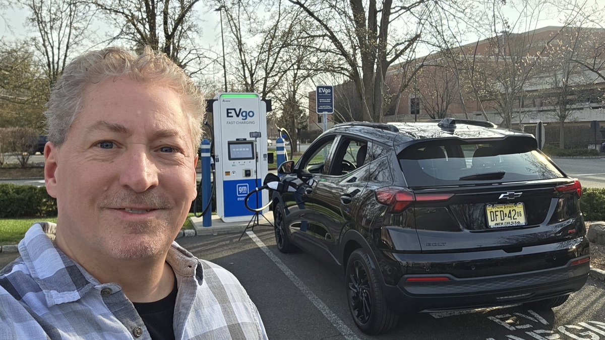 tommolog's tweet image. What a difference a day makes. Those who know, know. 
#EVCharging 
@stateofcharge @EVChargStations