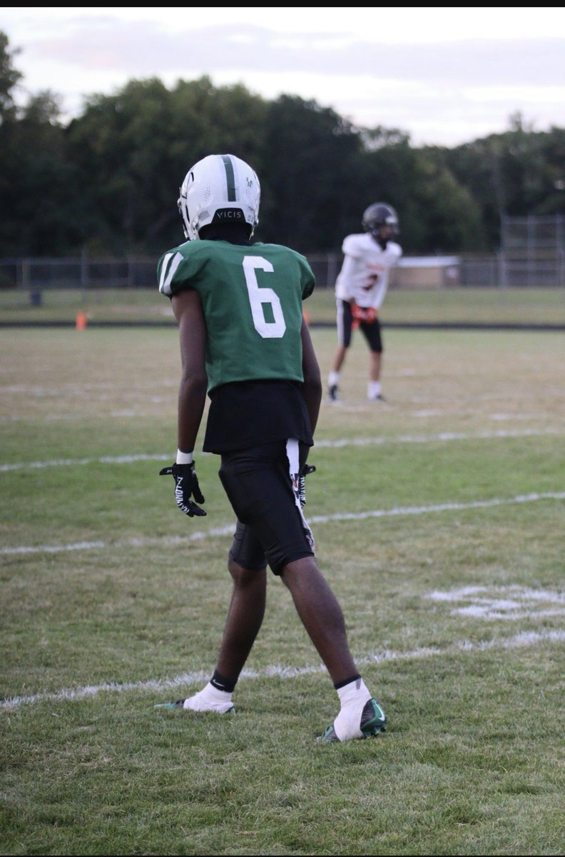 Recruit2Illini's tweet photo. Visit News: 2027 WR Ayce Hawks (@AyceHawks11) out of Richwoods in Peoria, IL will take an unofficial visit to Illinois on April 15th. https://t.co/oVAoHPJi8w