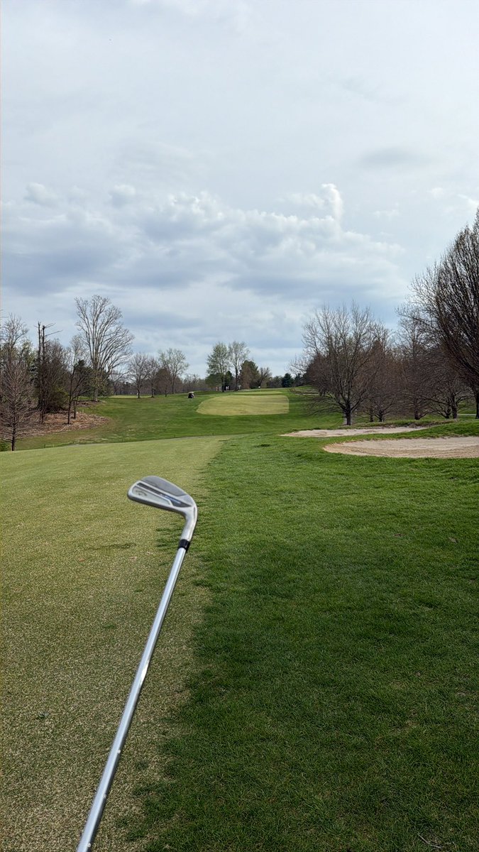 CreansCoke's tweet image. Took this at 5pm on my first hole. Now about to hit my second on hole 3. #shrinkthegame