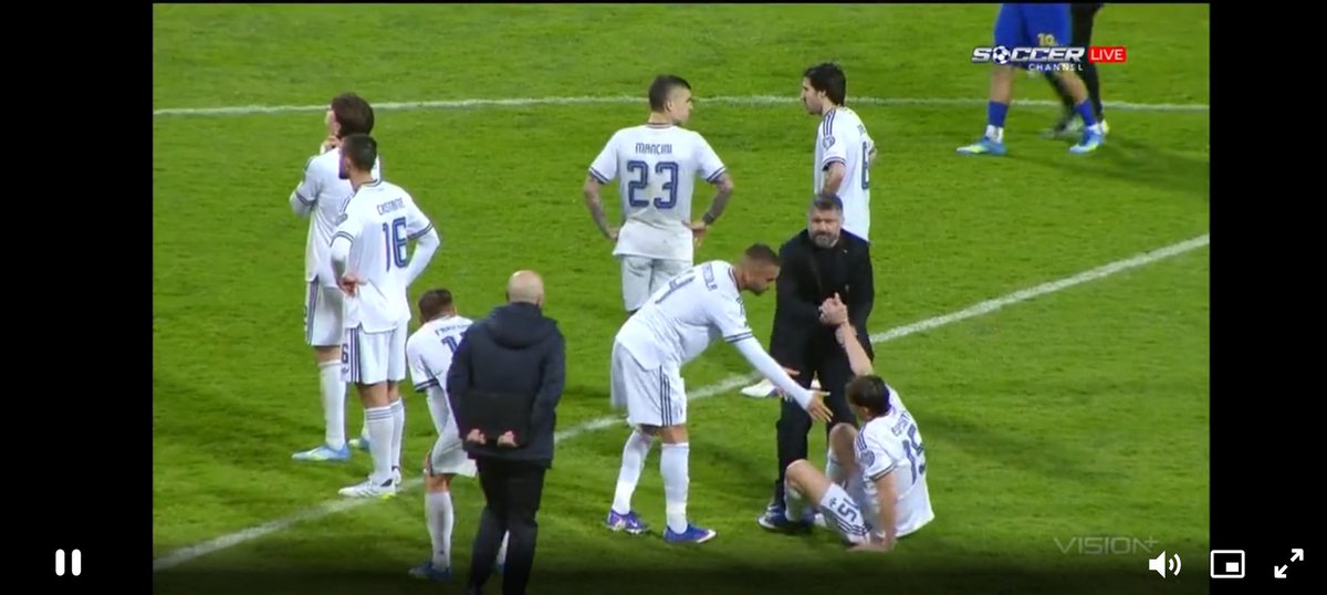 sebasguim's tweet photo. La història es repeteix. Per 3a vegada consecutiva, Itàlia cau a la repesca i no anirà al Mundial. Avui, als penals, contra Bòsnia.  #WORLDCUP https://t.co/6urNdrWGRu