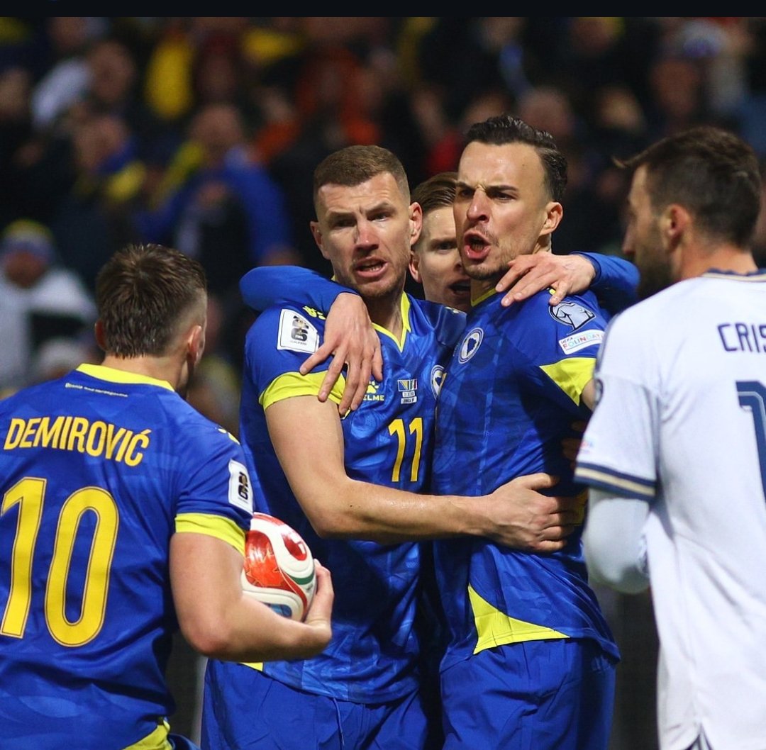 so_ca_p's tweet photo. Italia sin otro Mundial https://t.co/qUISSapUgj