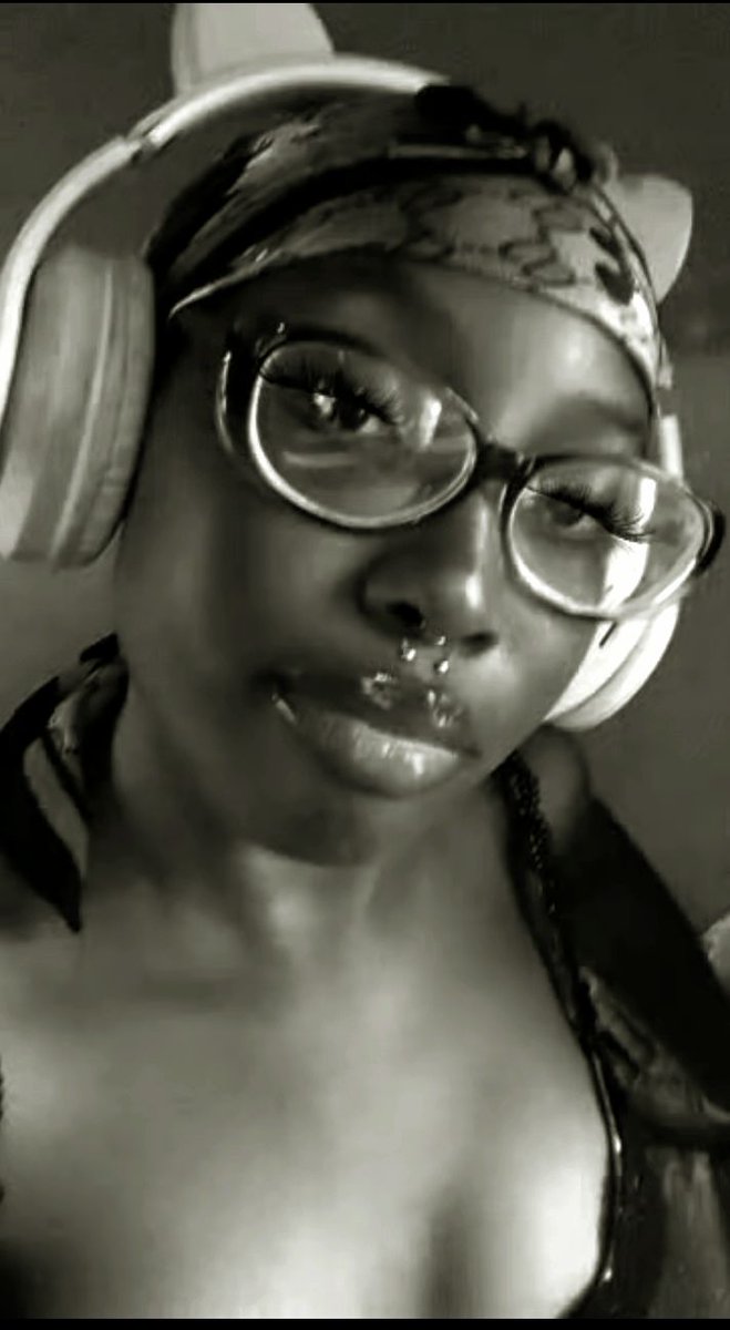 Artwhore🫦 tweet media