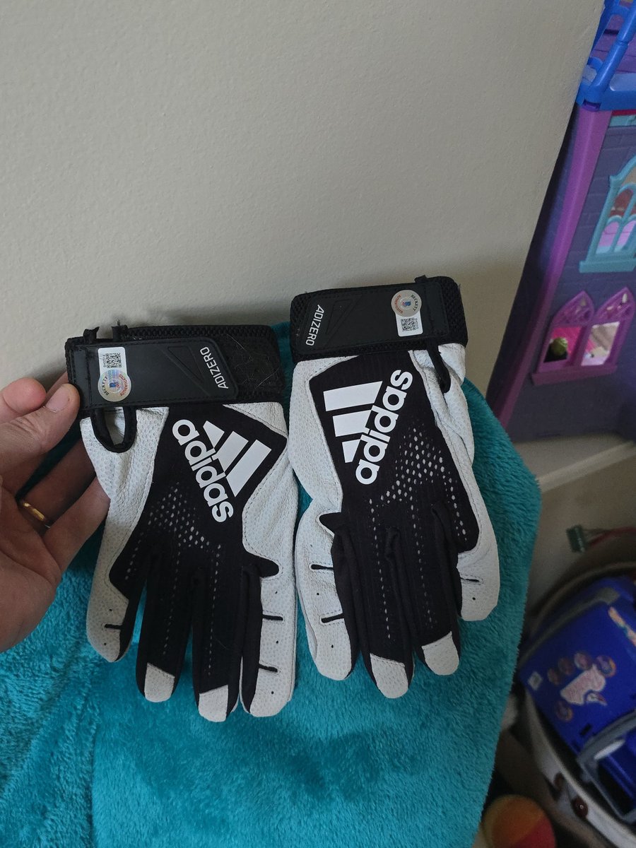 Good luck <a href="/Bubbachandler_/">Bubba Chandler</a>  !!!

His 1/1 card was swapped for signed Batting gloves almost 3 years ago. He was still in AA or AAA. Great kid and one of my favorite moments in the hobby.