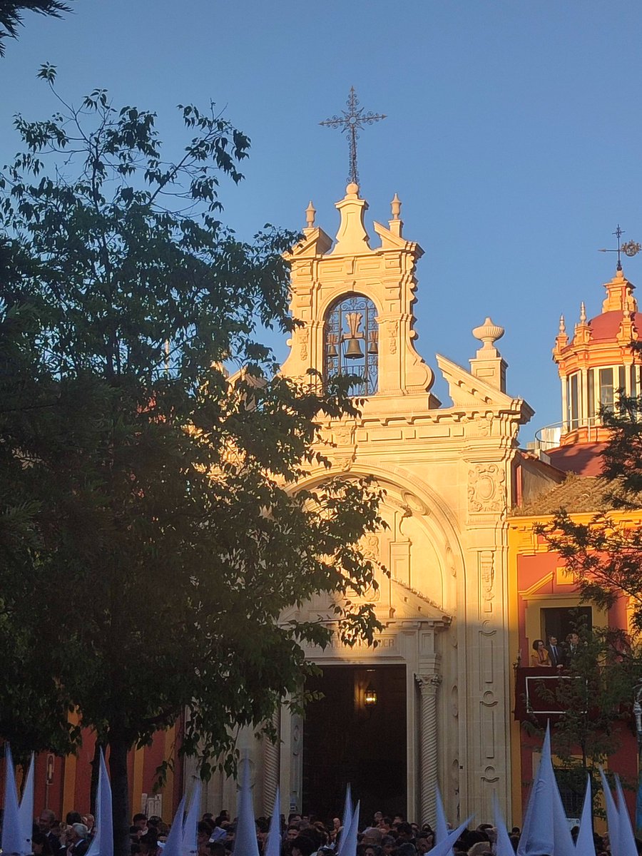 BelenSC1999's tweet photo. Martes Santo https://t.co/kVLZg0iXPV