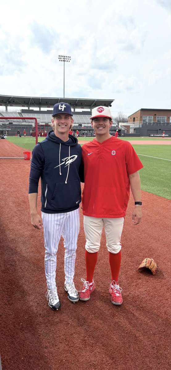 AWHS_Baseball's tweet image. 🚨Alumni Update🚨
Braden Curry &amp;amp; Owen Graf reuniting as opponents this time. Very proud of you both! #BluePride