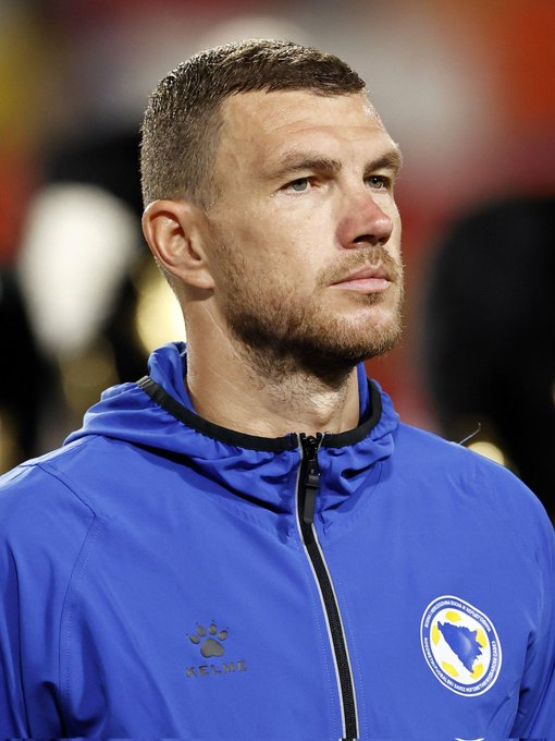 SENİ BURDAN YAKA PAÇA GÖNDERENLER UTANSIN 40 YAŞINDA BOSNA ELMASI