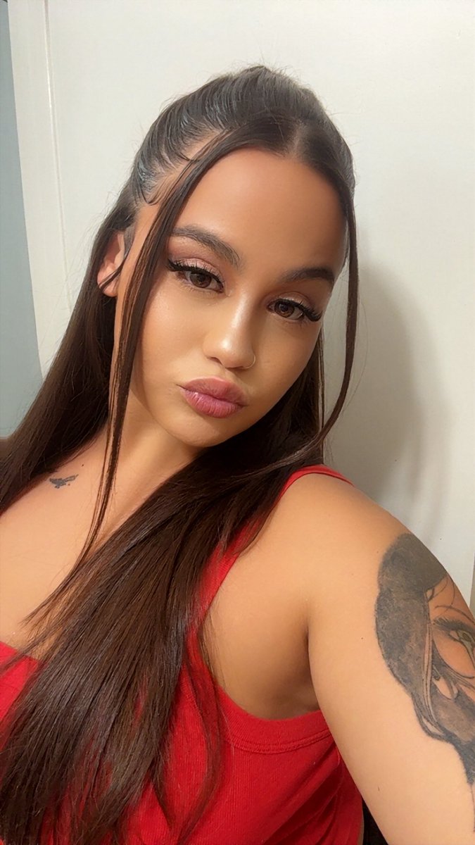 Goddess Ravennn tweet media