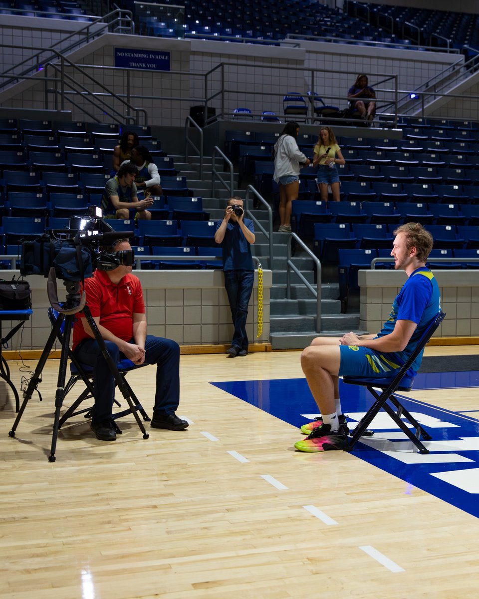 Lander University tweet media