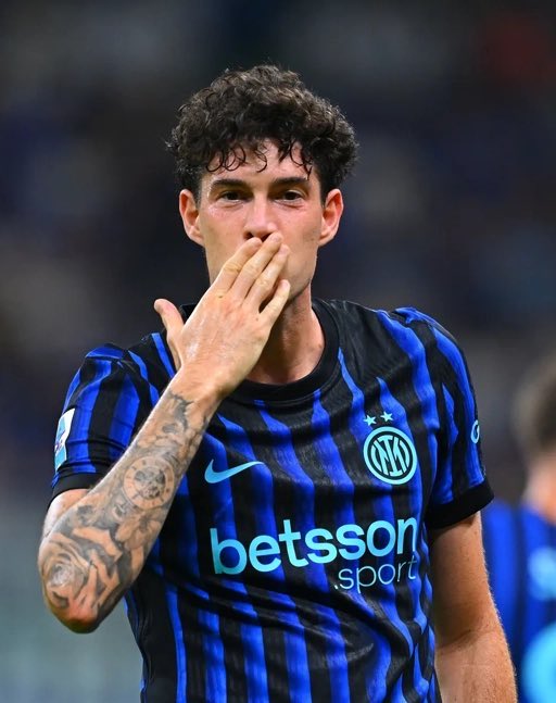 (CFC) OBEY tweet media