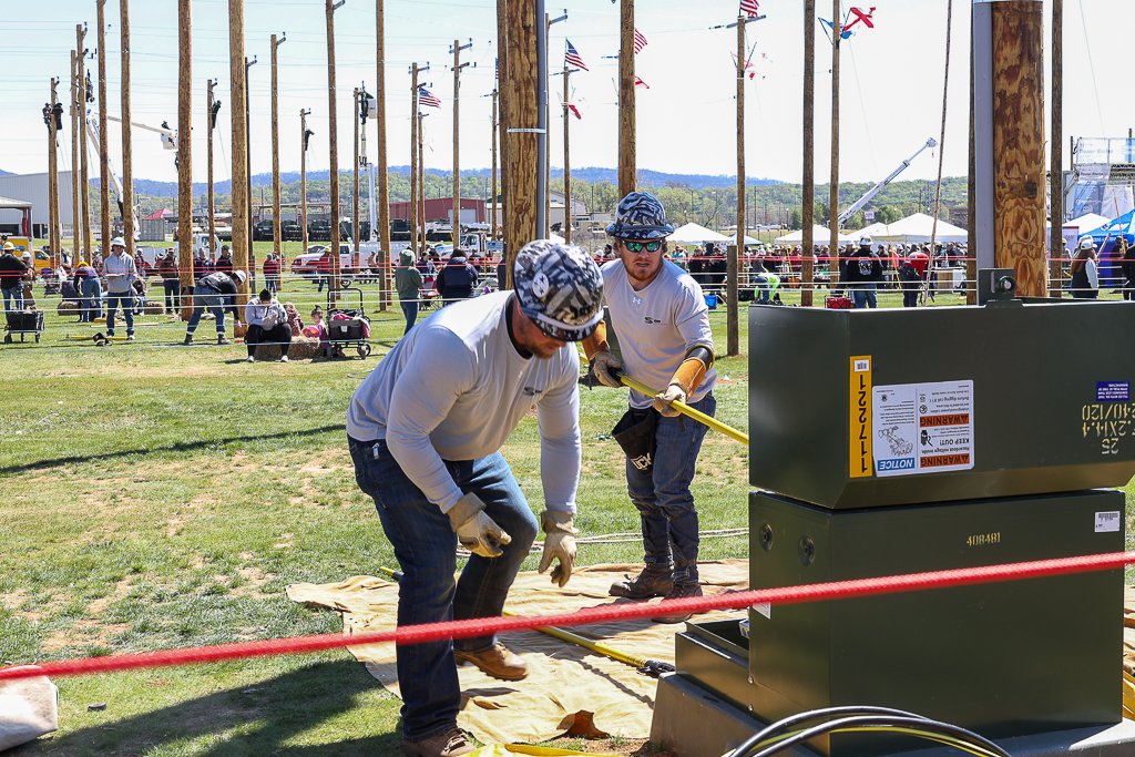 CDE Lightband tweet media