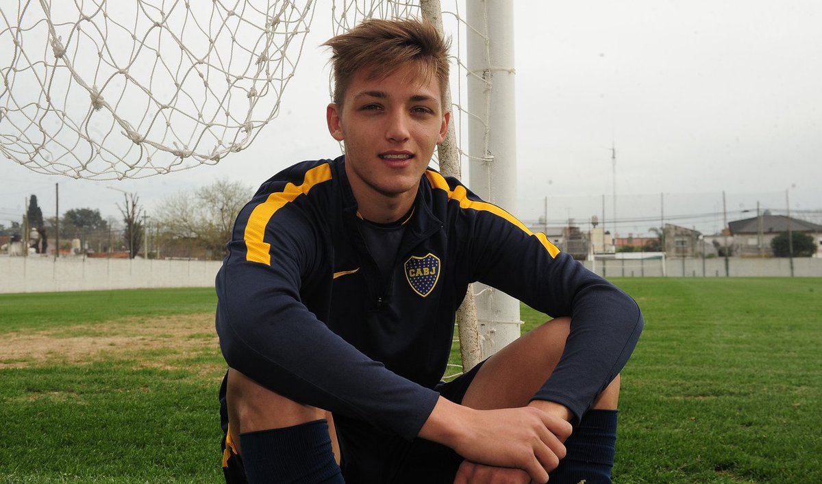 ꜱᴀɴᴛɪ tweet media