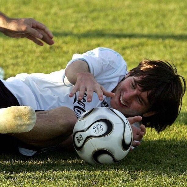 larah🇵🇸 tweet media