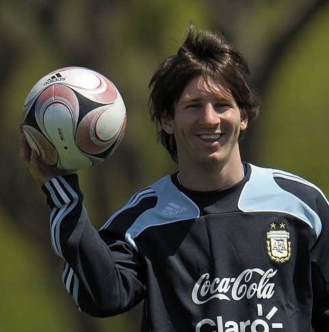 larah🇵🇸 tweet media