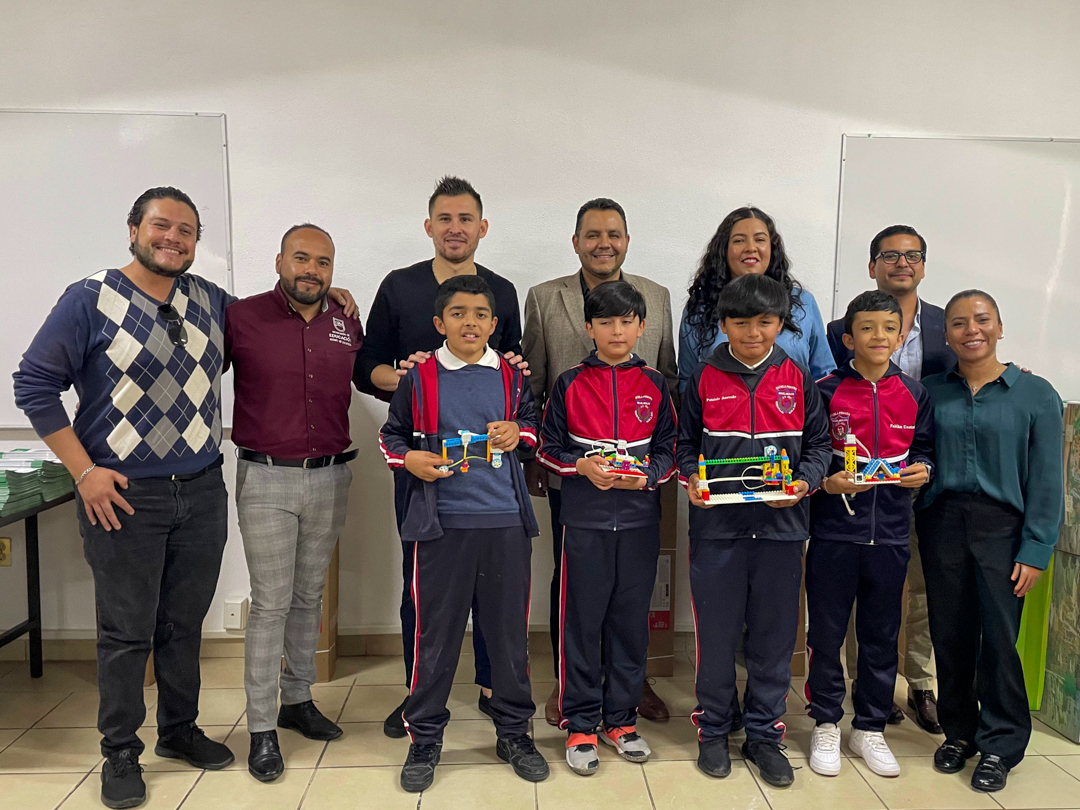 Fundación RobotiX tweet media