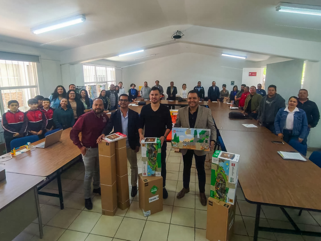 Fundación RobotiX tweet media
