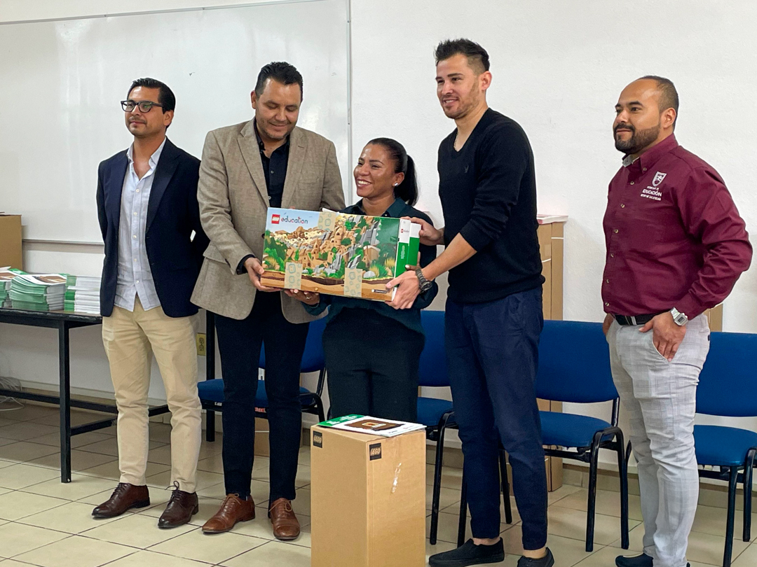 Fundación RobotiX tweet media