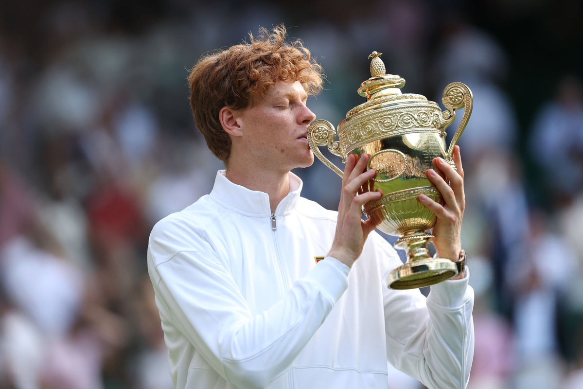 angela☾ tweet media