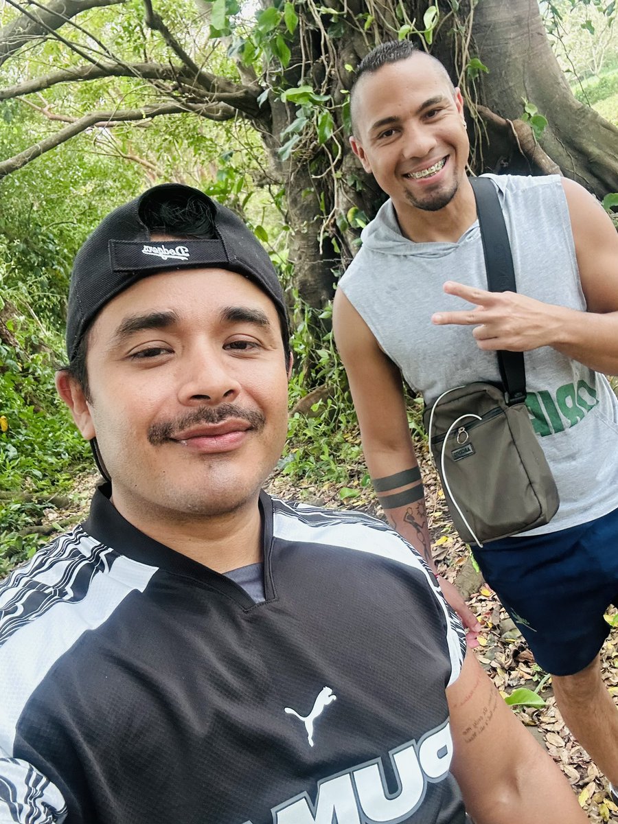 kykitoo's tweet photo. @brandonvergon21  un súper lindo y que gusto poder coincidir wapo 🥰🥰🥰 https://t.co/WEye8FSGrn