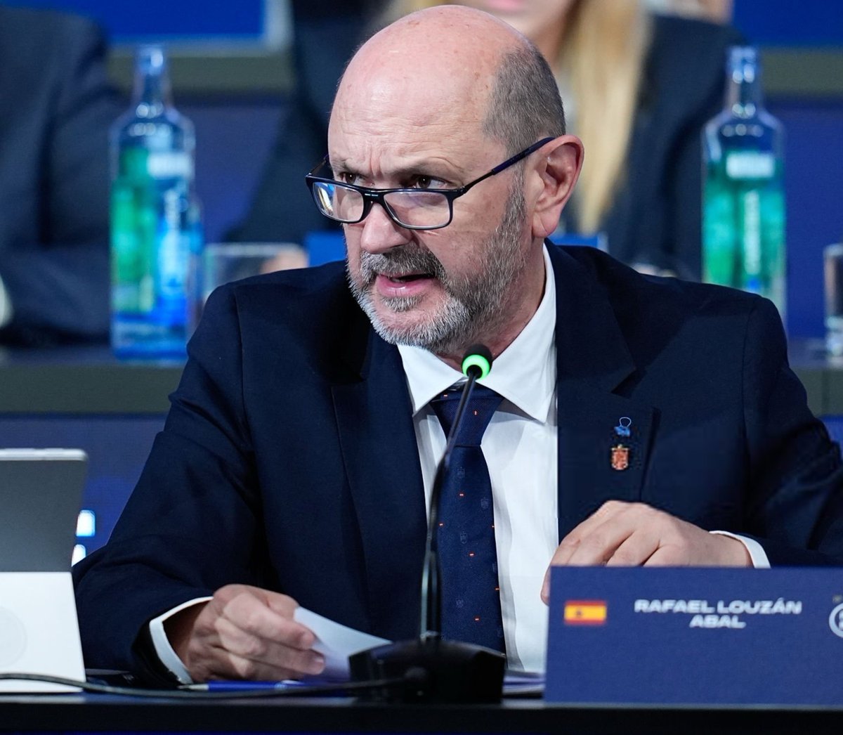 FCB World tweet media