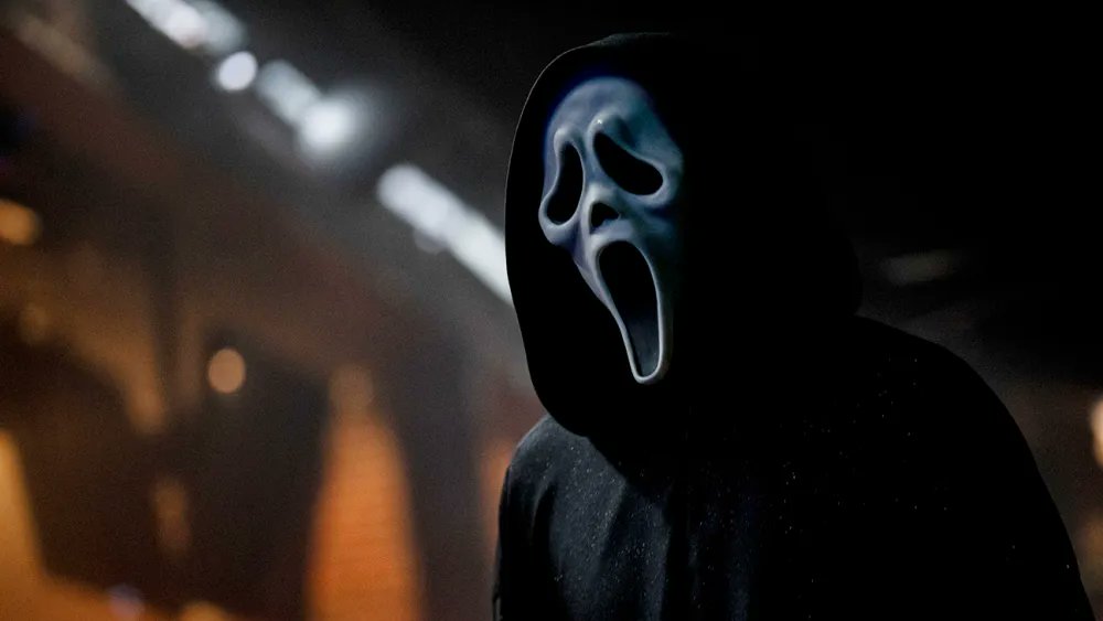 itsocine's tweet photo. 🎬🔪 Scream 8 ya está en desarrollo

La saga de terror continúa: Scream 8 ya está en marcha y contará con Lilla y Nora Zuckerman (Poker Face) como guionistas.

El anuncio llega tras el éxito de Scream 7, que ha superado los 220 millones de dólares en taquilla mundial, convirtiéndose en la entrega más taquillera de la franquicia y según parece, no contará con Kevin Williamson en la dirección.

#Scream8 #Scream #Cine #Terror #Ghostface