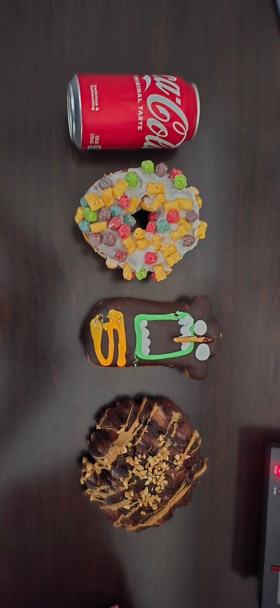 Justinwearn's tweet image. In Portland to see Crowbar/Eyehategod tomorrow at Dantes, thought id swing by and try @VoodooDoughnut
#SugarRush #SoTasty