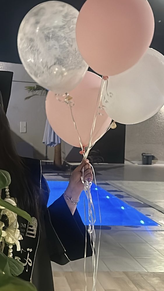 __Samaher's tweet photo. Thank you, my family❤️❤️❤️
#Mygraduation https://t.co/xf1K7qdMEx