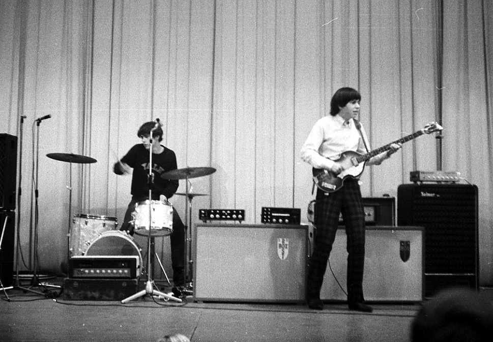 Stingrays_OL's tweet photo. Zur Erinnerung an die Weser-Ems-Halle in Oldenburg.
Historische Fotos vom ersten Stingrays-Auftritt in der Halle am 30.10.1966 https://t.co/w9r9bnsiQH