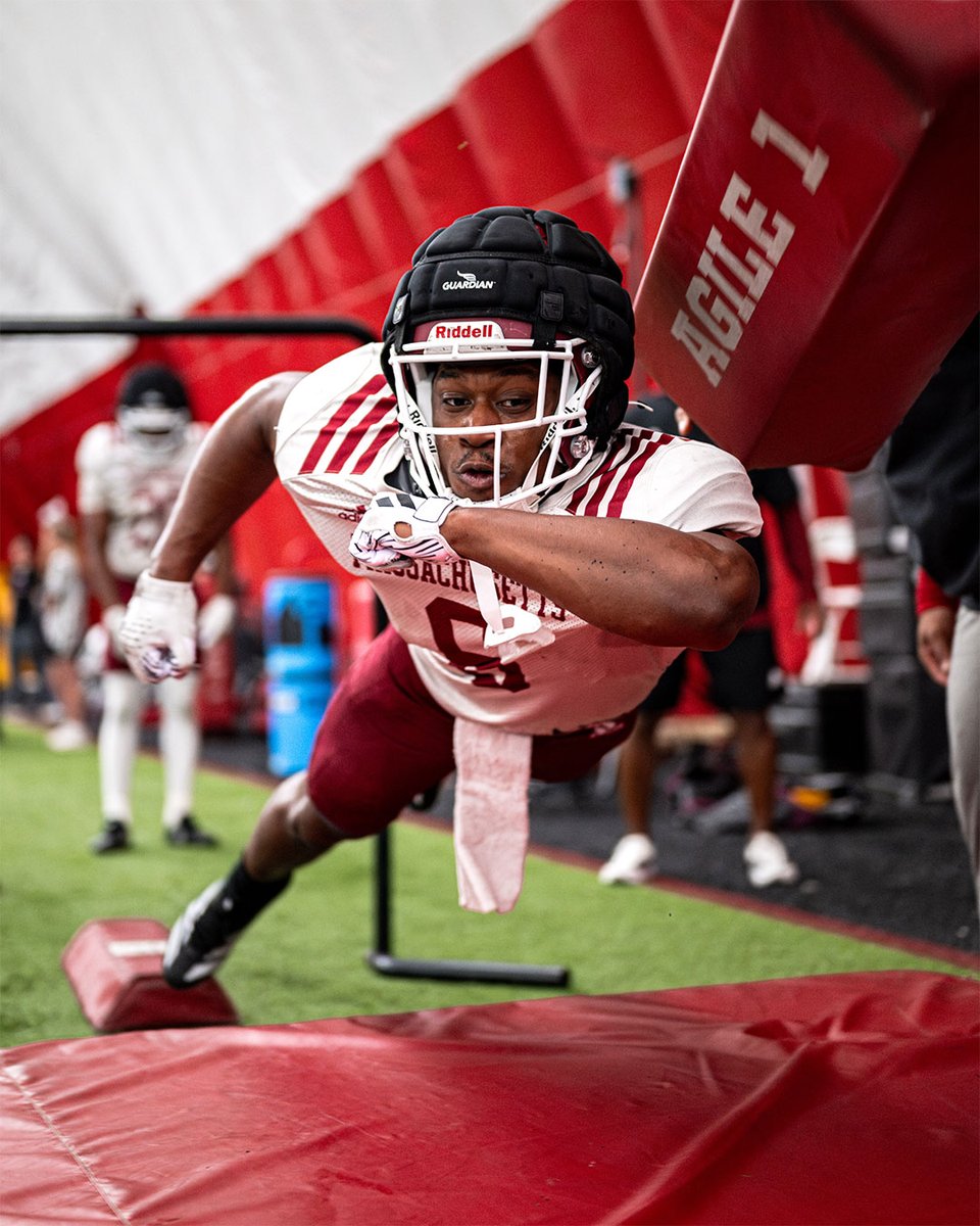 UMass Football tweet media