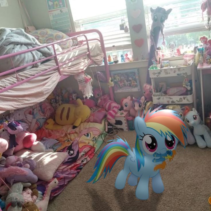 Ponyfilicos Out Of Context® tweet media