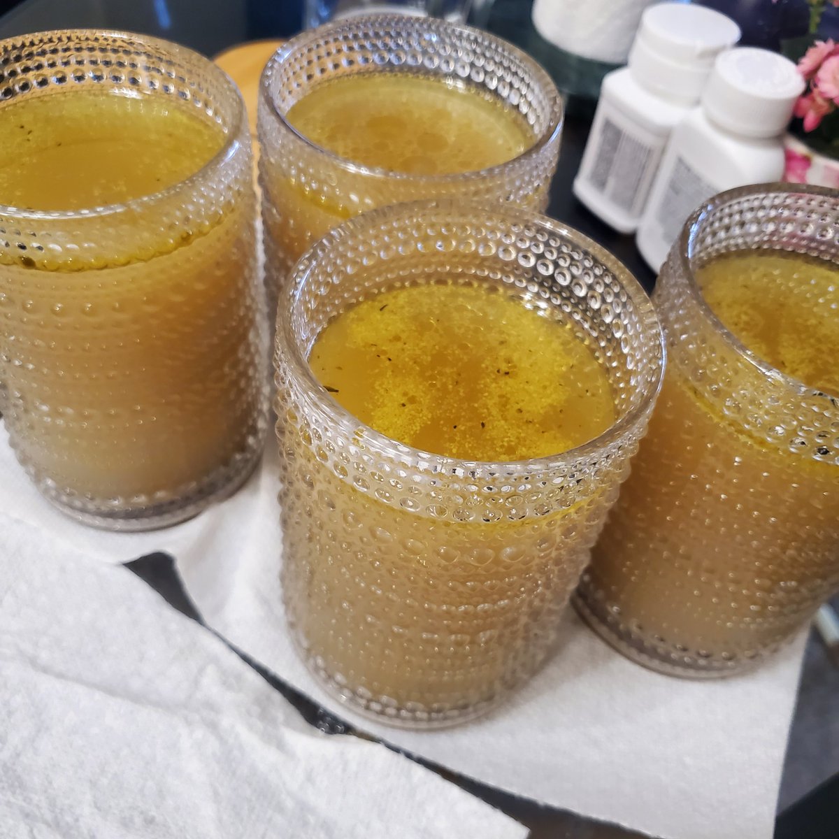 FedlyneSG's tweet image. Ready for tomorrow.
homemade bone broth. 😋😋😋
#fasting  #72hours #breakfast #collagene