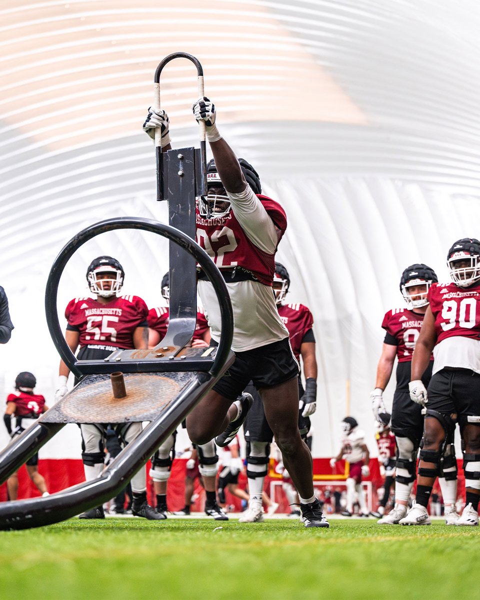 UMass Football tweet media