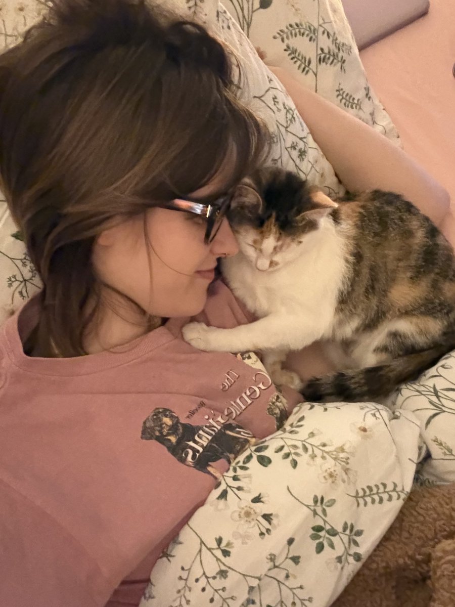 ryn (& apple) ‧₊ 🍒 ᵎᵎ tweet media